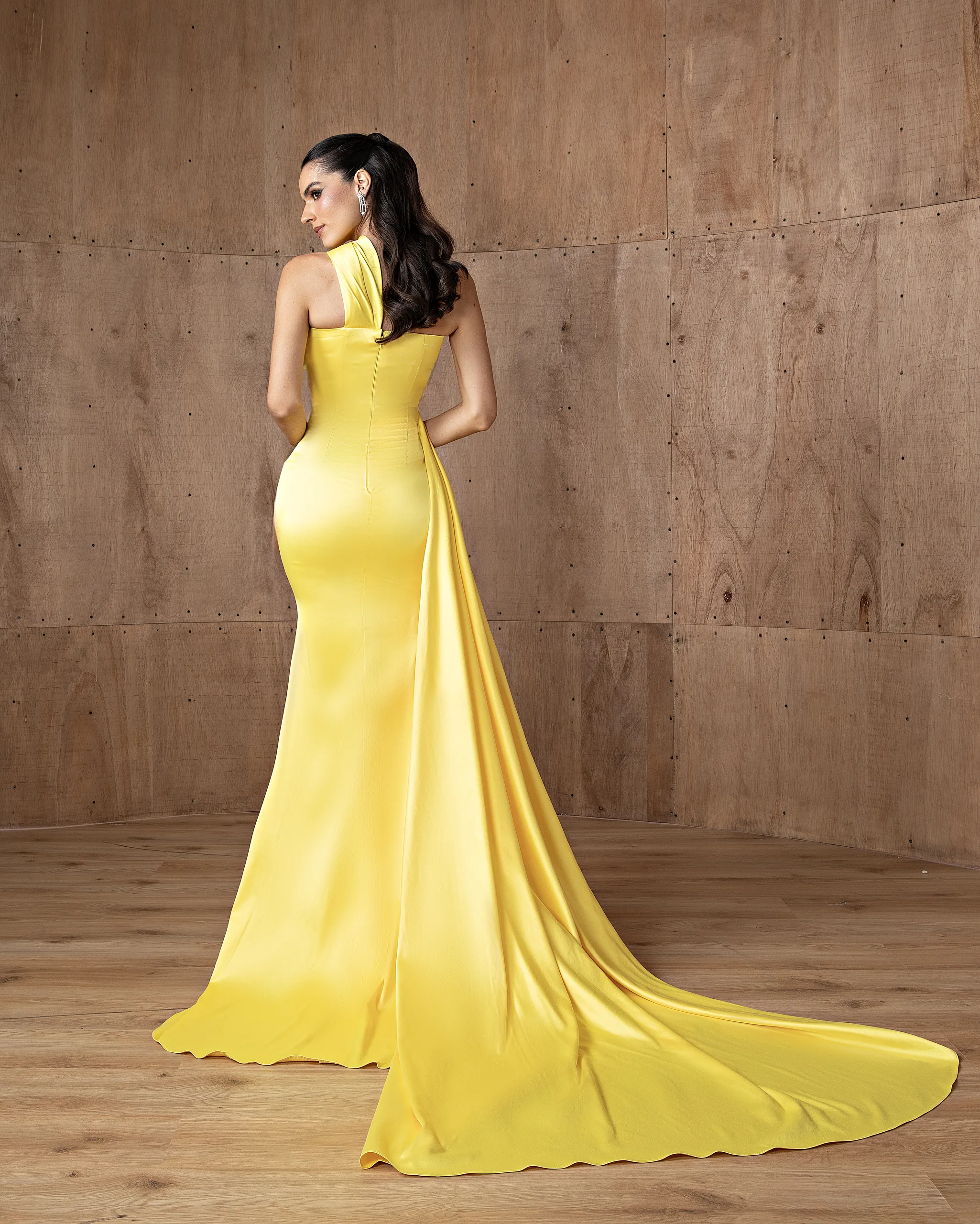 One-Shoulder Train Gown - Image 2