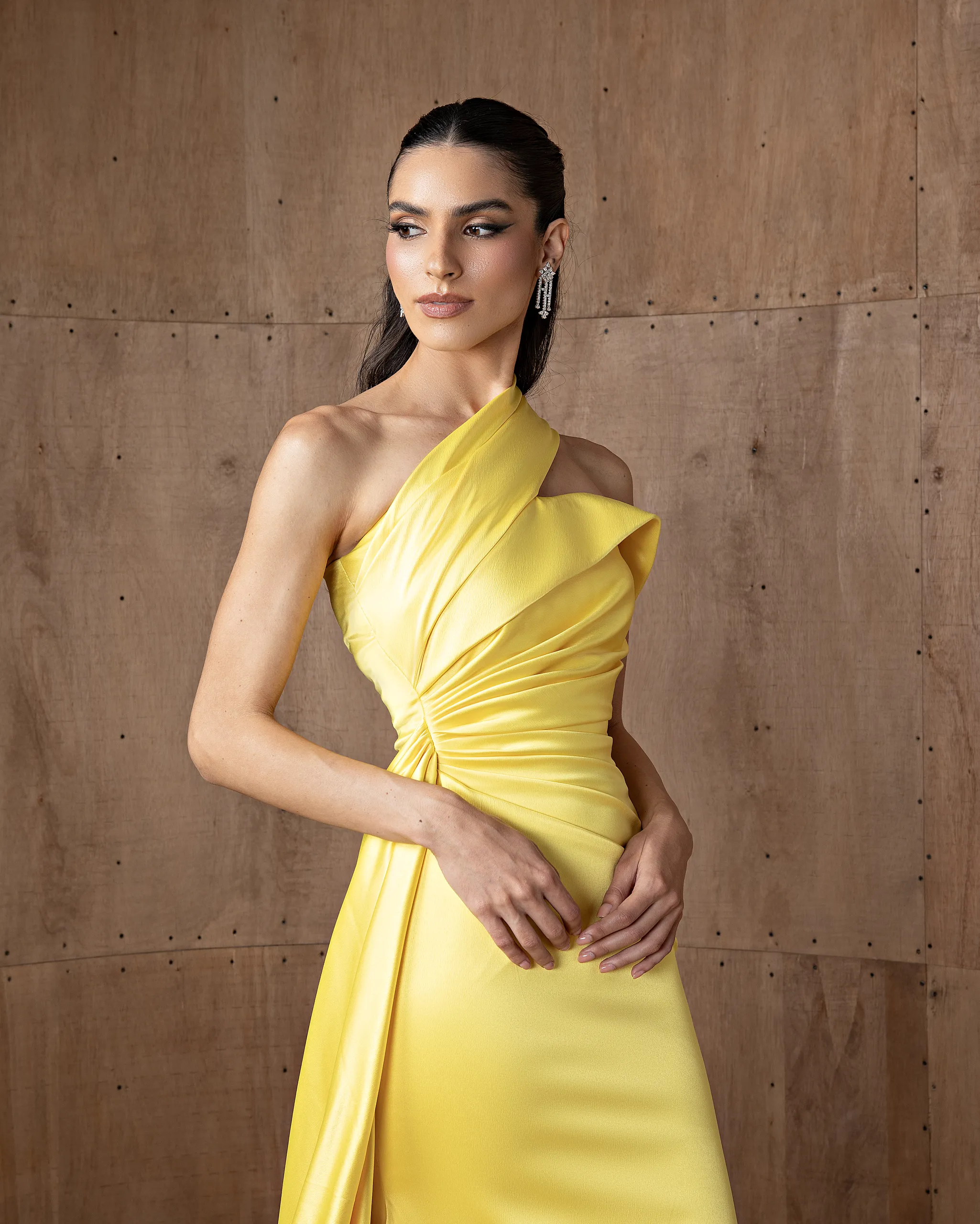 One-Shoulder Train Gown - Image 4